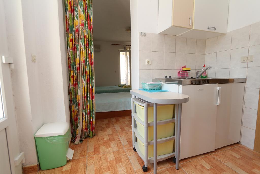 Apartments Antoneta Makarska Exterior photo